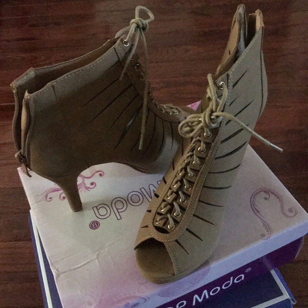 Tan Peep Toe Shoe booties